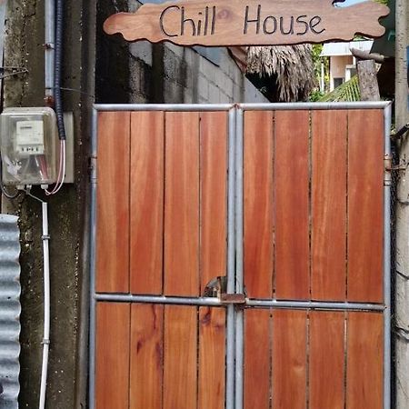 Chill House פלורס מראה חיצוני תמונה